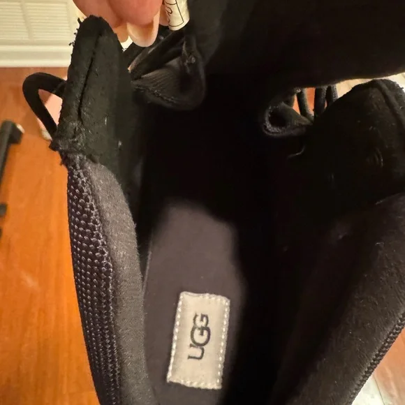 UGG Men's Black Lace-Up Boots water resistant - Picture 7 of 9